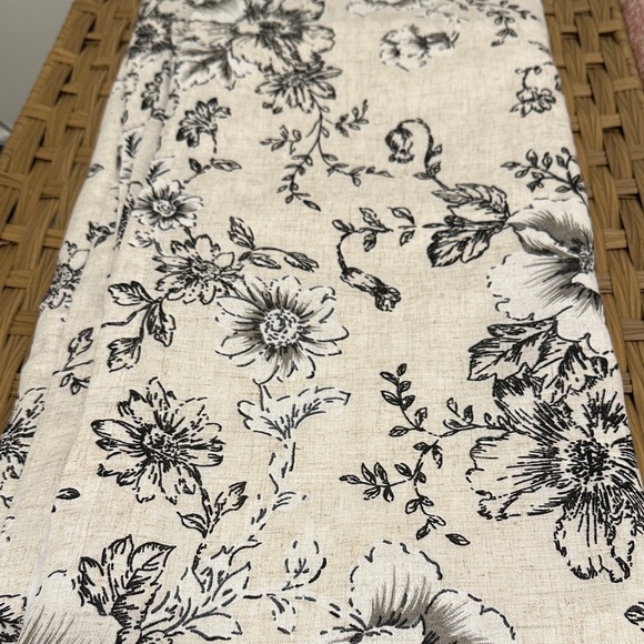 Floral Patterned Curtains 50”W x 108”L- Black and Cream Fully Lined - Picture 4 of 4